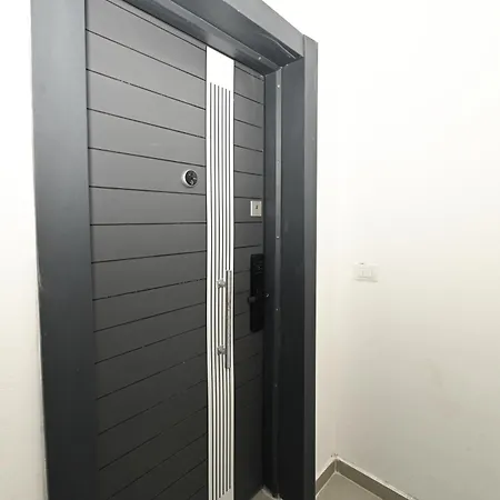 Amra Delux Durres Golem (Tirana)