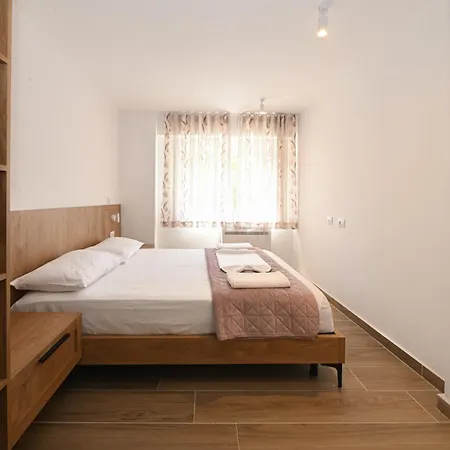 Appartement Amra Delux Durres *