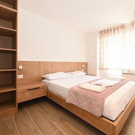 Amra Delux Durres Appartement