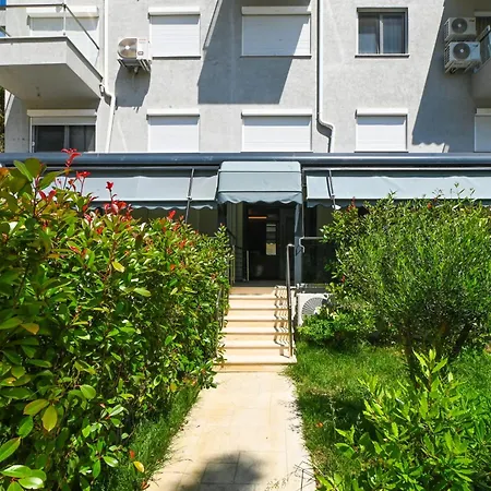 Amra Delux Durres Appartement *
