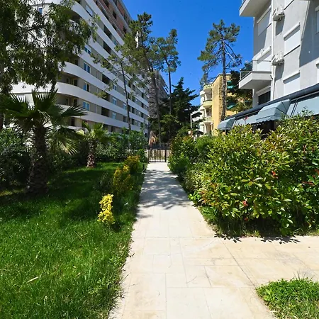 Amra Delux Durres Appartement